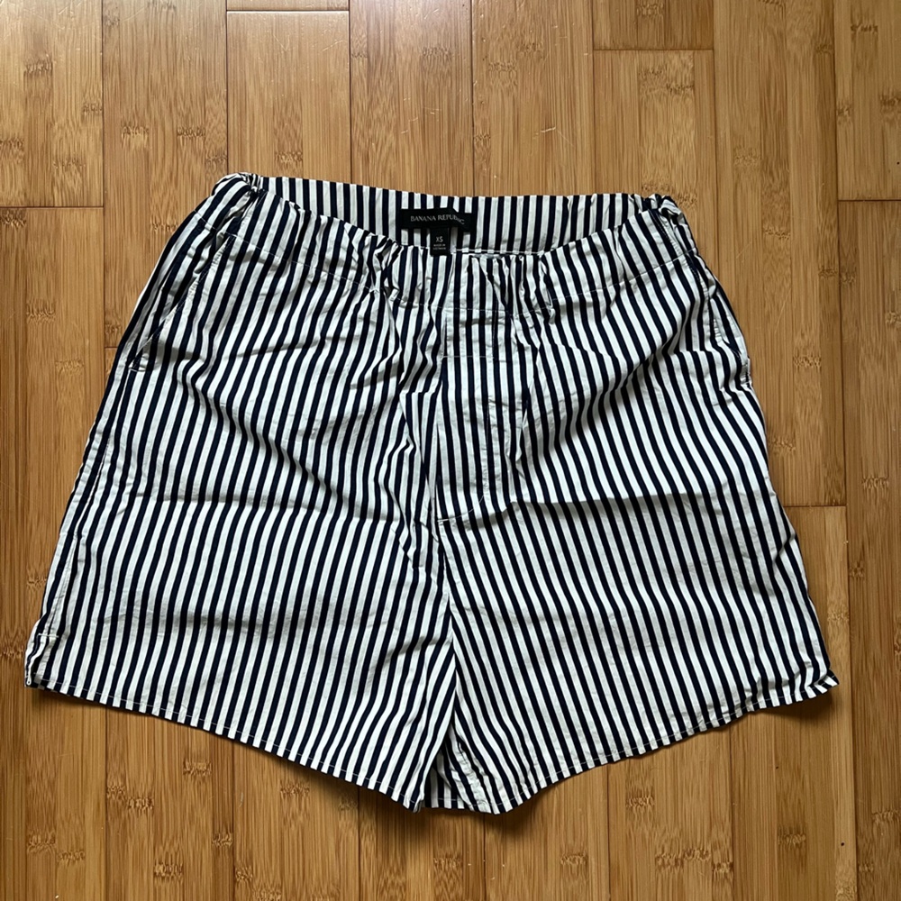 Banana Republic Black and White Striped Pull On Shorts